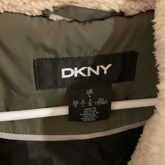 DKNY Fleece Lined Faux Fur Trim Hoo Juniper Large Olive - Picture 12 of 14